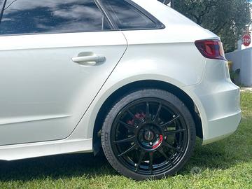 Cerchi con gomme da 18