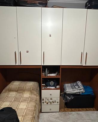 Cameretta a ponte a 7 ante , con un letto singolo