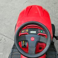 trattorino tagliaerba 