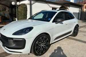 Porsche  macan T