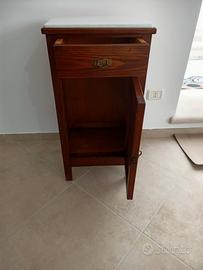 comodino d'epoca in legno massello primi  900