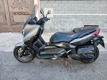 Yamaha X-MAX 400 ABS