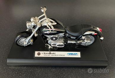 Modellino moto kawasaki vulcan 1500