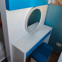 testata letto singolo con truccheria e specchio