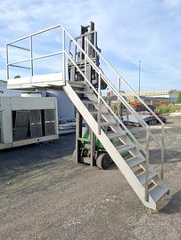 scala accesso macchinari con piattaforma usata