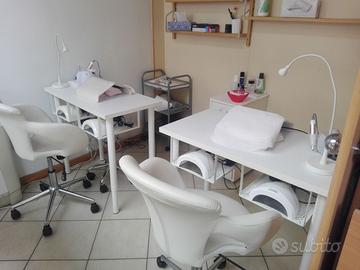 postazione singola manicure completa