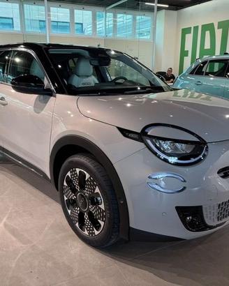 FIAT 600 1.2 Hybrid 110cv La Prima