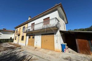 Villa di 760 m² con più di 5 locali e box auto dop