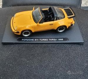 Modellini auto Porsche 911 Turbo Targa 1986 IXO 