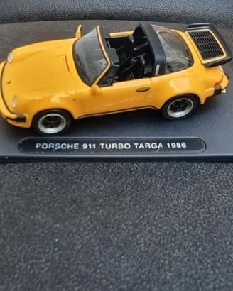 Modellini auto Porsche 911 Turbo Targa 1986 IXO 