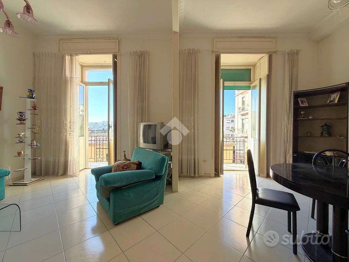 Apartment in Napoli, Chiaia, Municipalità 1 - Altro