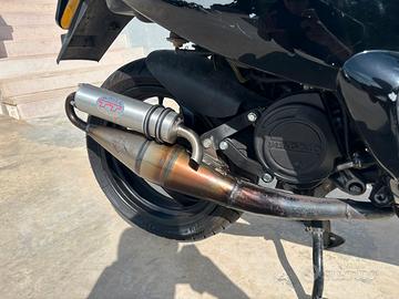 Marmitta TT Leovince per Piaggio