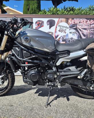 Benelli Leoncino 800 Trail