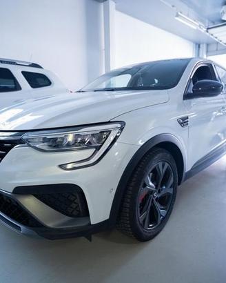 Renault Arkana 1.6 E-Tech full hybrid R.S. Li...