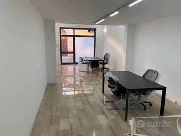 2 Scrivanie(180X90)+4sedie+ cassettiere