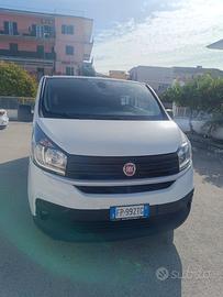 Talento maxi furgone cabinato 6 posti n 1