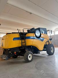 Mietitrebbia New Holland CX5090