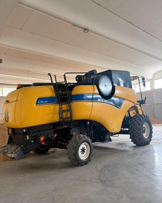 Mietitrebbia New Holland CX5090