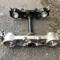 PIASTRE STERZO SUPERIORE ED INFERIORE HONDA XR 600