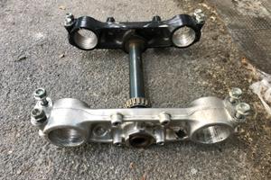 PIASTRE STERZO SUPERIORE ED INFERIORE HONDA XR 600