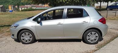 TOYOITA Auris I 2007 5p 1.6 dual Sol m-mt