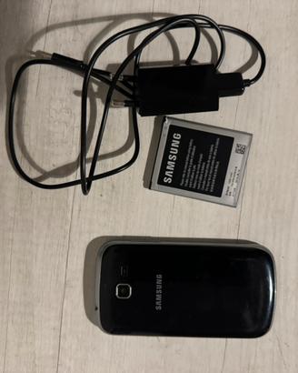Samsung GT-S7390 smartphone anziani tastohomerotto