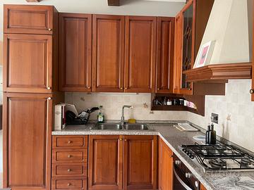 Cucina in legno massello