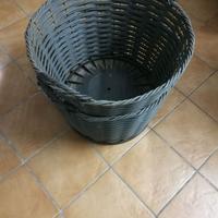 ceste in plastica intrecciata