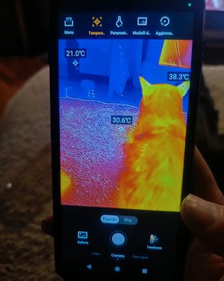 Telefono visore termico e notturno 