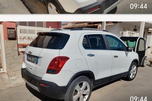 suv TRAX