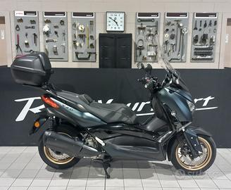 Yamaha X-Max 300 Tech Max