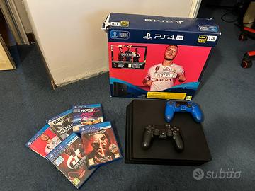 Ps4 Pro 1T accessori e giochi