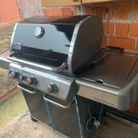 Barbecue a gas Weber da esterno