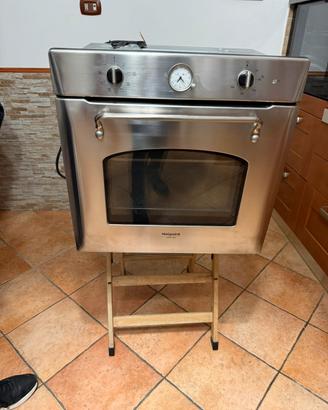 Forno Hotpoint