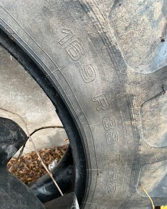 Pneomatici trattore Fiat 1000