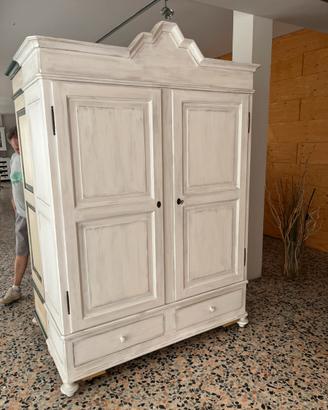Armadi stile 800