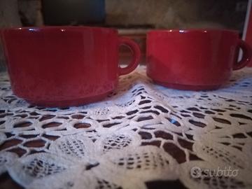 COPPIA TAZZE DI COLORE ROSSO