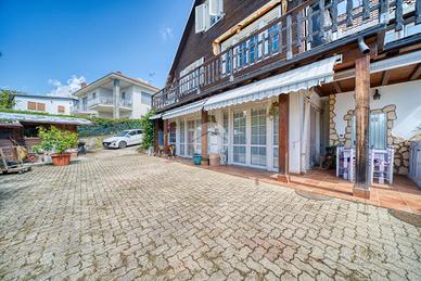 VILLA SINGOLA A GIAVENO