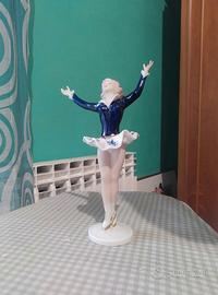 Pattinatrice in ceramica 