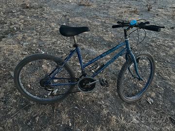 Bike girls