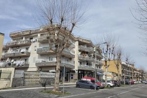 3 LOCALI A CASALNUOVO DI NAPOLI