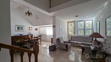 LT Elegante Villa a schiera in Q5