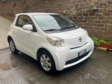 Toyota IQ cambio automatico