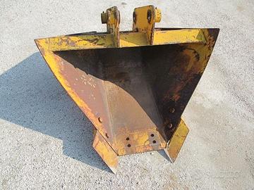 Benna trapezoidale per terna o miniescavatore