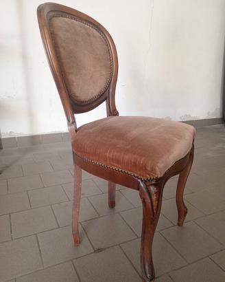 Sedia classica imbottita in legno e velluto