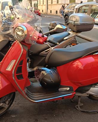 Vespa gts 300 