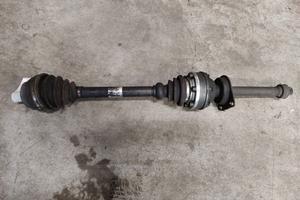 Semiasse dx VOLKSWAGEN CARAVELLE T4 2461cc 1996
