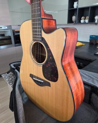 Chitarra Acustica Elettrificata Yamaha FGX800C