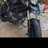 Ducati hypermotard 796 depotenziata