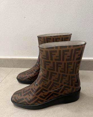 Stivaletto Fendi in gomma